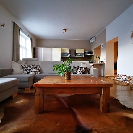 Falcon Apartment トルナヴァ エクステリア 写真